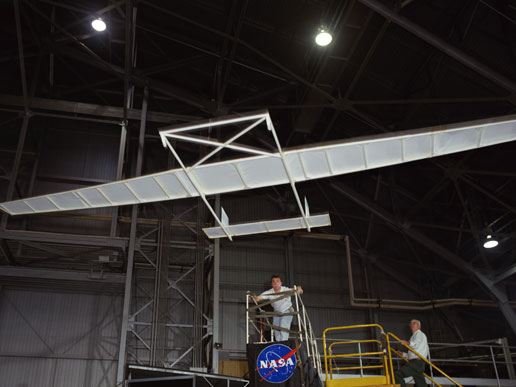 Record-breaking paper airplane